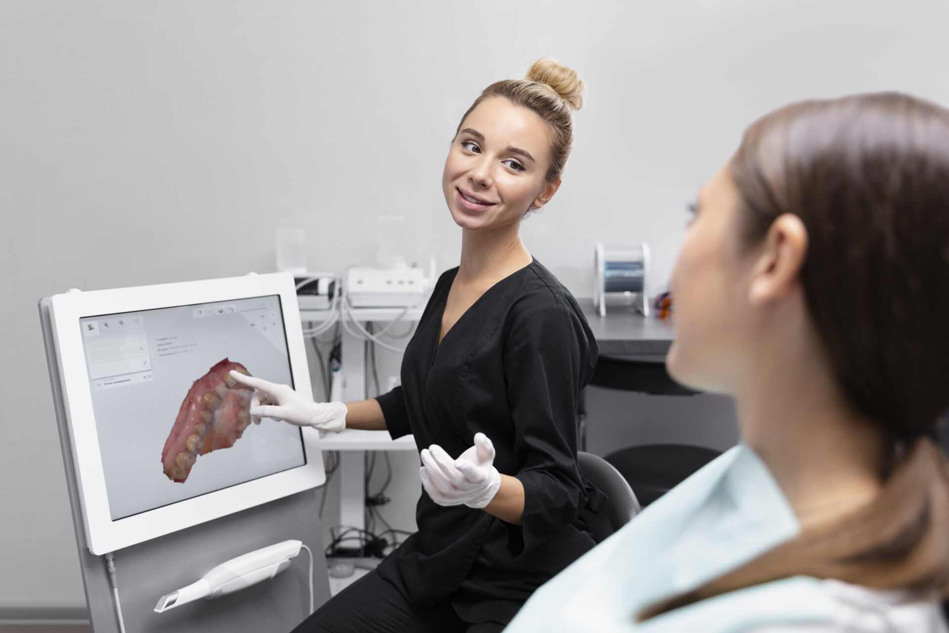 Patient First Dentist showing 3D render of patients teeth